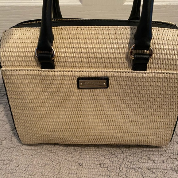 Handbag - Picture 3 of 6